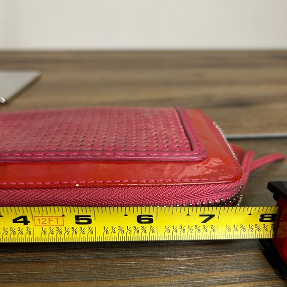 Chloe Zippy Wallet - Picture 11 of 14